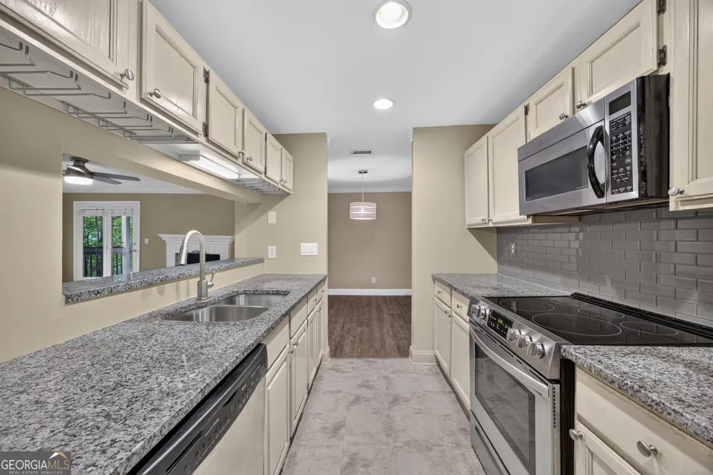 123 Warm Springs CIR Roswell, GA 30075