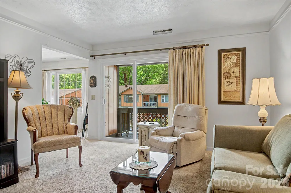 1765 Haywood Manor Road #D Hendersonville, NC 28791