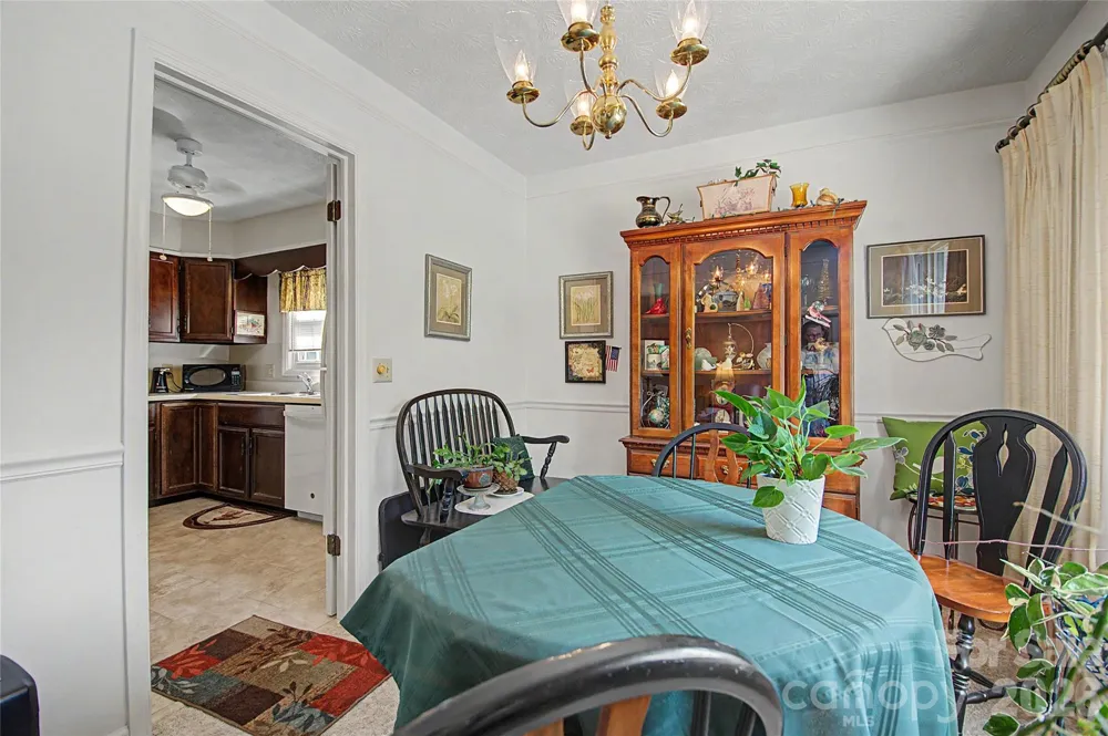 1765 Haywood Manor Road #D Hendersonville, NC 28791