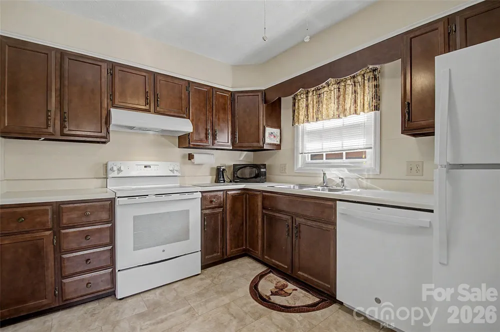 1765 Haywood Manor Road #D Hendersonville, NC 28791