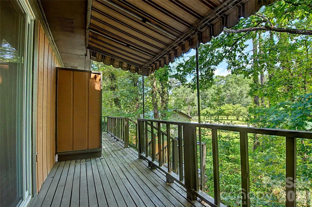 1765 Haywood Manor Road #D Hendersonville, NC 28791