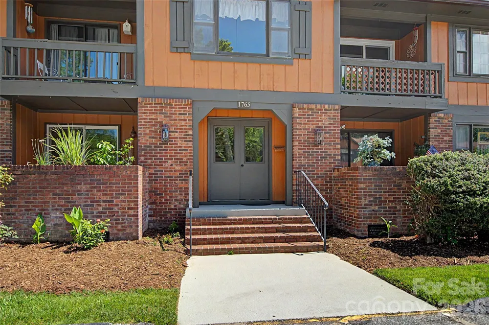1765 Haywood Manor Road #D Hendersonville, NC 28791