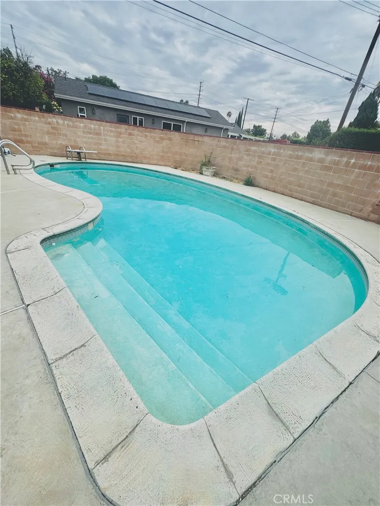 16713 Sunburst Street North Hills, CA 91343