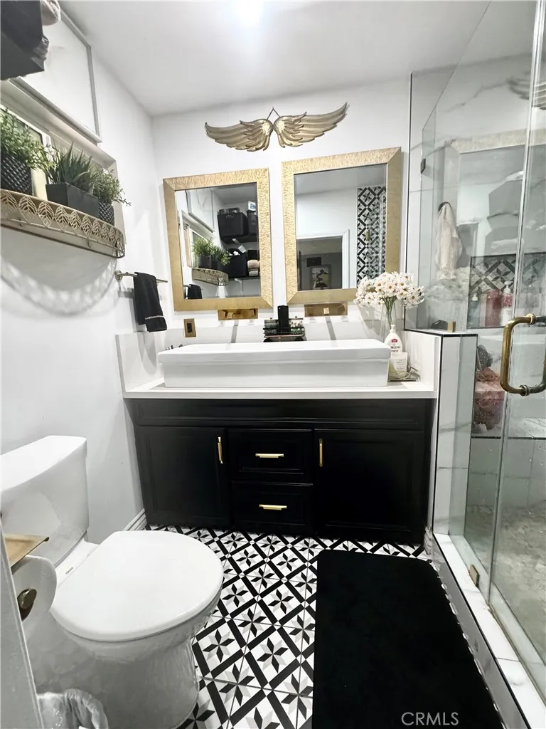 16713 Sunburst Street North Hills, CA 91343