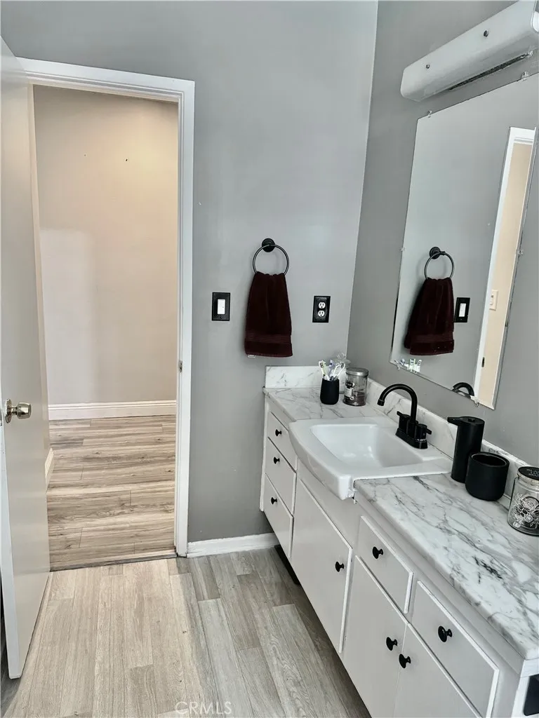 16713 Sunburst Street North Hills, CA 91343