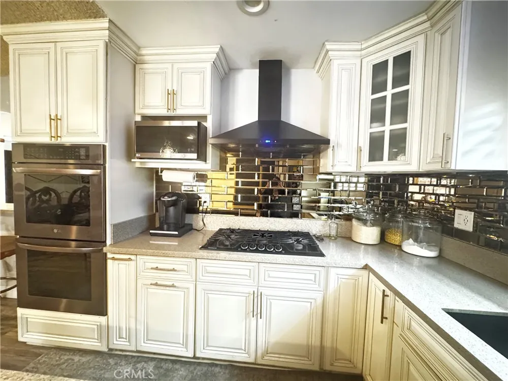 16713 Sunburst Street North Hills, CA 91343
