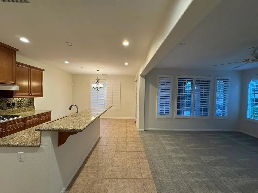 6375 Via Stasera Palm Desert, CA 92260