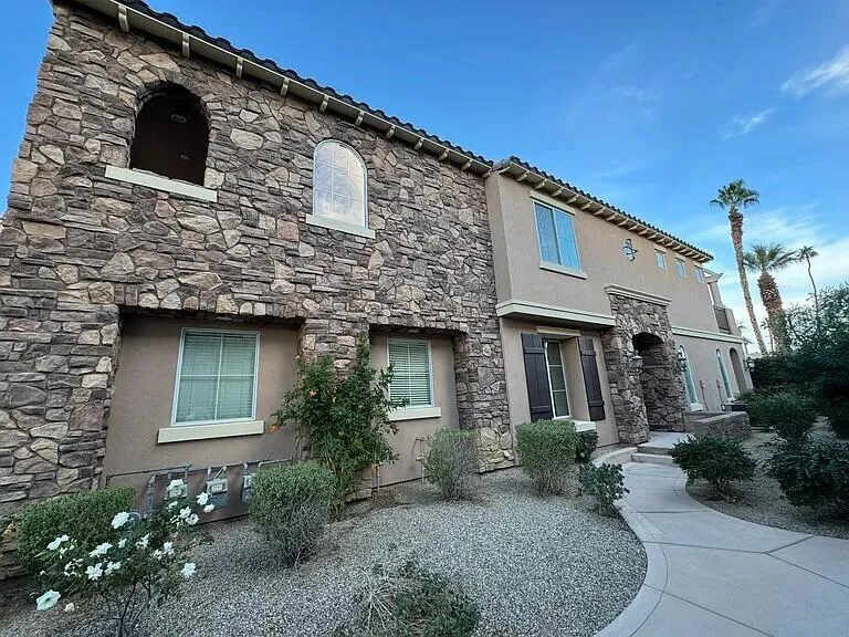 6375 Via Stasera Palm Desert, CA 92260