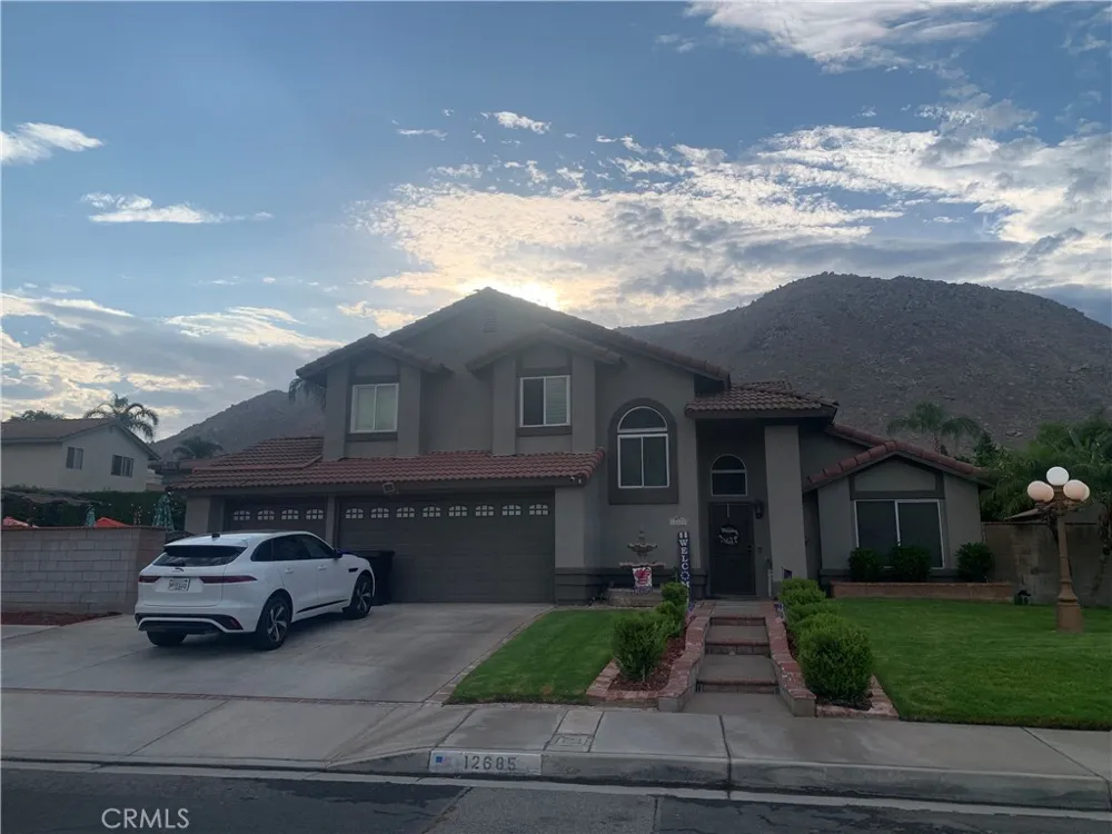 12685 Oriole Avenue Grand Terrace, CA 92313