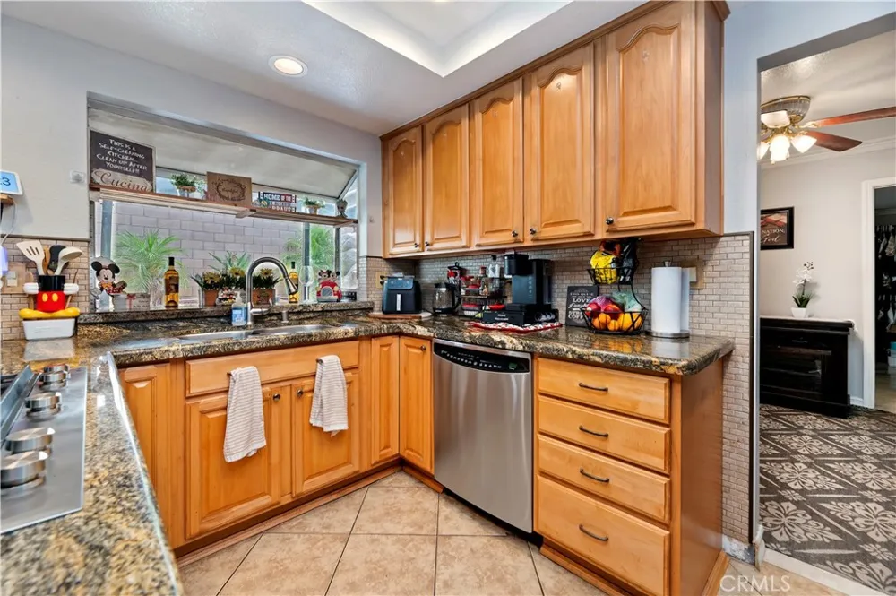 12685 Oriole Avenue Grand Terrace, CA 92313