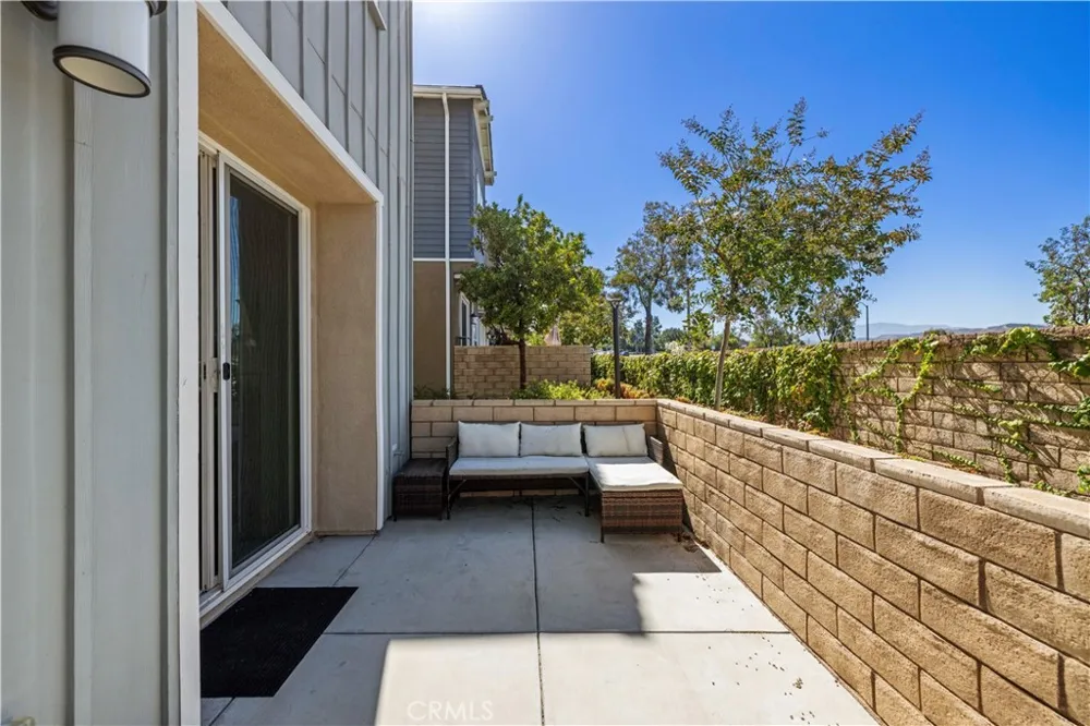 22760 Harmony Drive Saugus, CA 91350