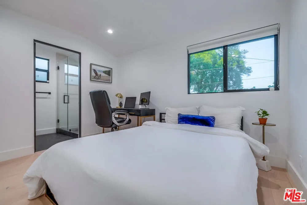5715 Corteen Place Valley Village, CA 91607