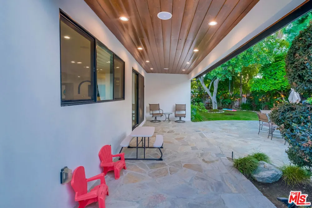 5715 Corteen Place Valley Village, CA 91607