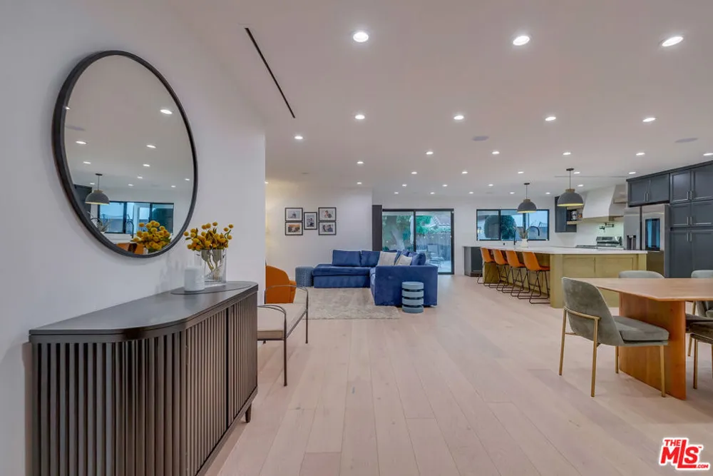 5715 Corteen Place Valley Village, CA 91607