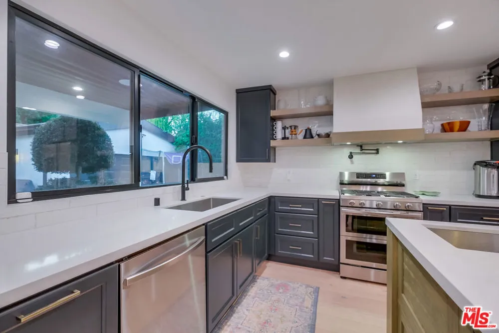 5715 Corteen Place Valley Village, CA 91607