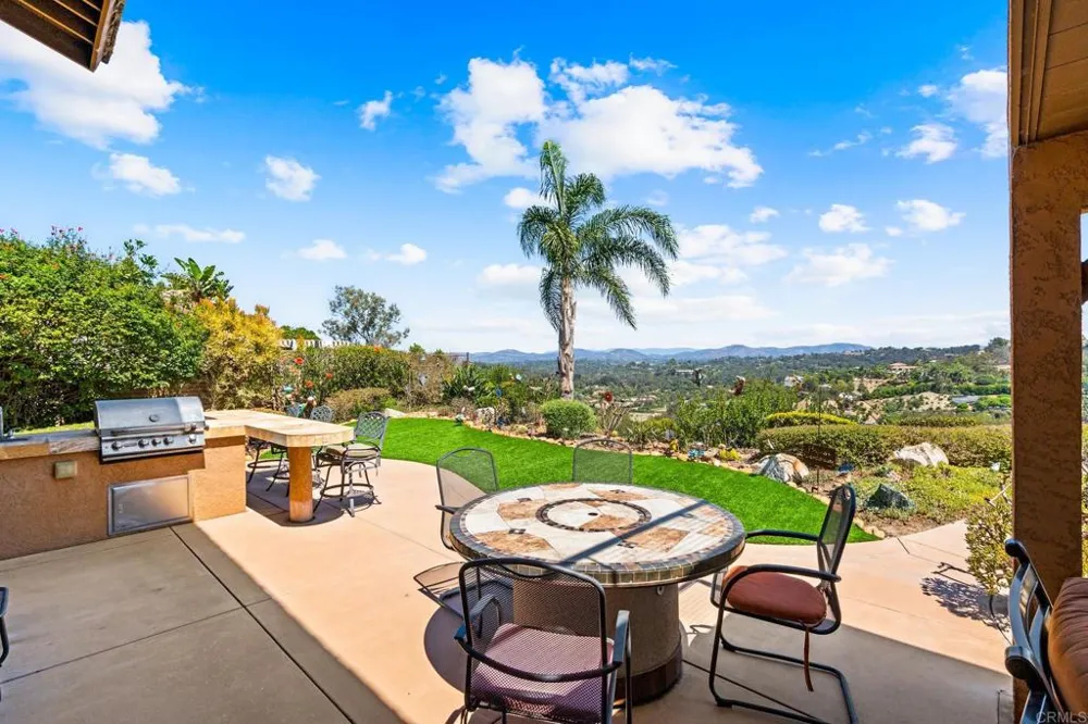 736 San Mario Drive Solana Beach, CA 92075