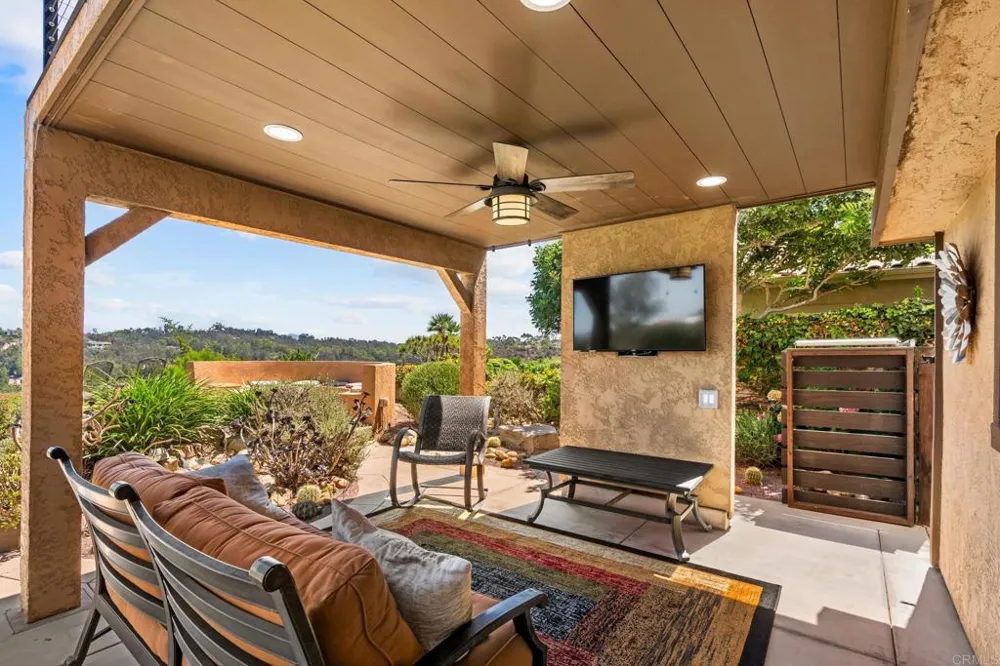736 San Mario Drive Solana Beach, CA 92075