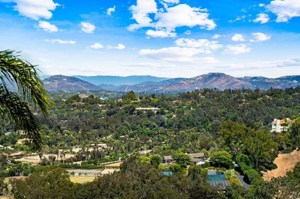 736 San Mario Drive Solana Beach, CA 92075
