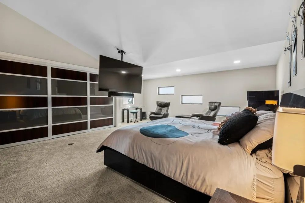 736 San Mario Drive Solana Beach, CA 92075
