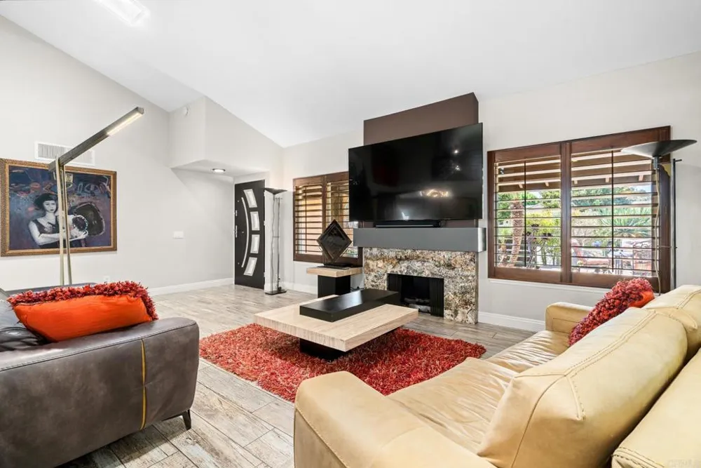 736 San Mario Drive Solana Beach, CA 92075