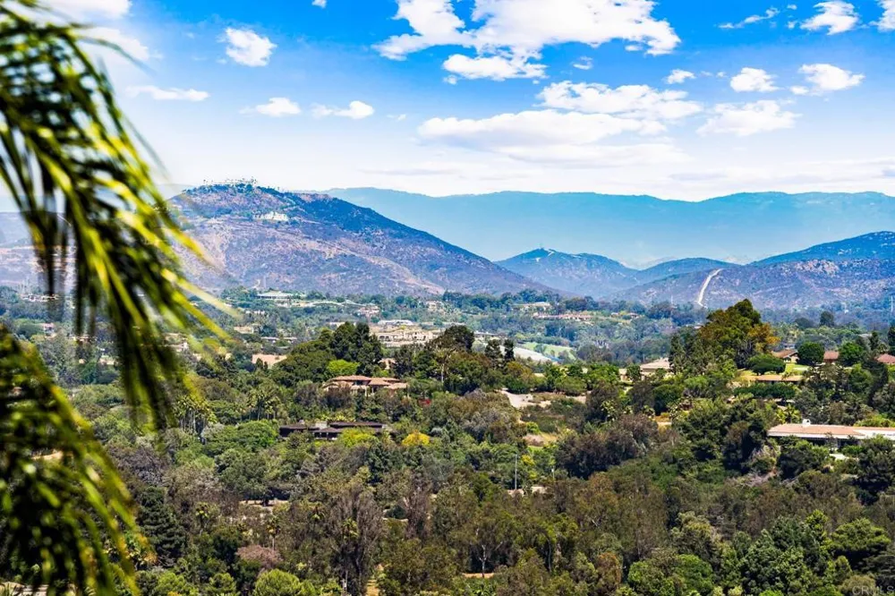 736 San Mario Drive Solana Beach, CA 92075