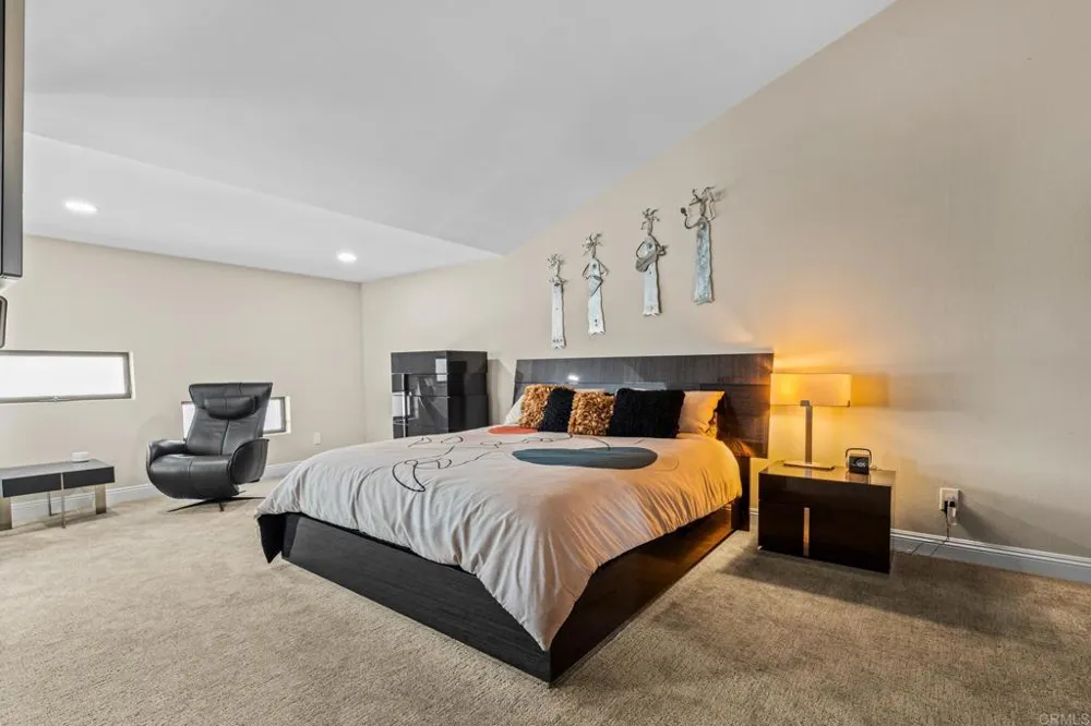 736 San Mario Drive Solana Beach, CA 92075