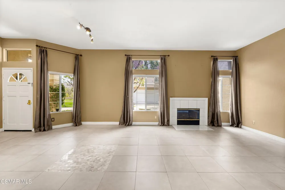 600 Kingswood Lane #G Simi Valley, CA 93065