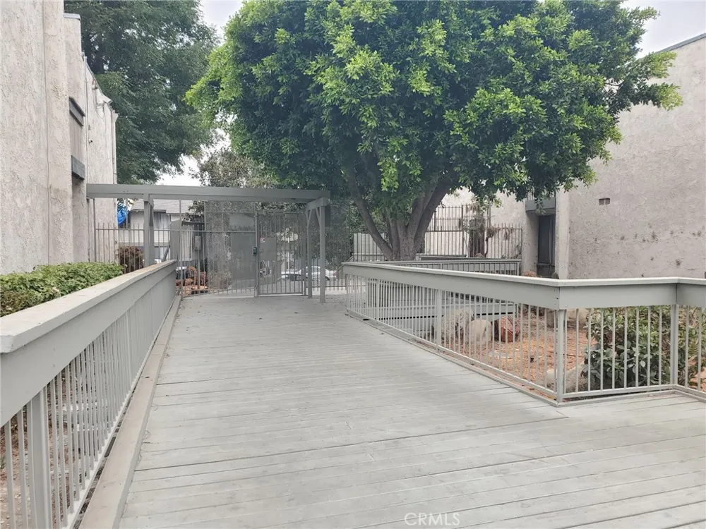 8601 International #166 Canoga Park, CA 91304