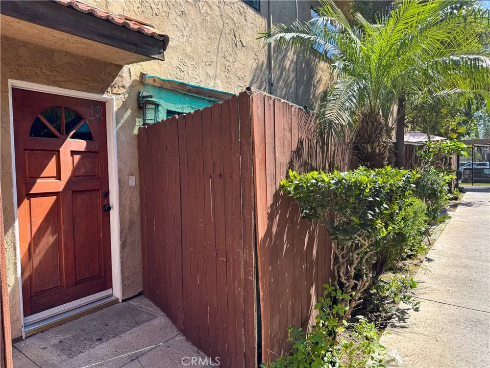9019 Cedros Avenue #12 Panorama City, CA 91402