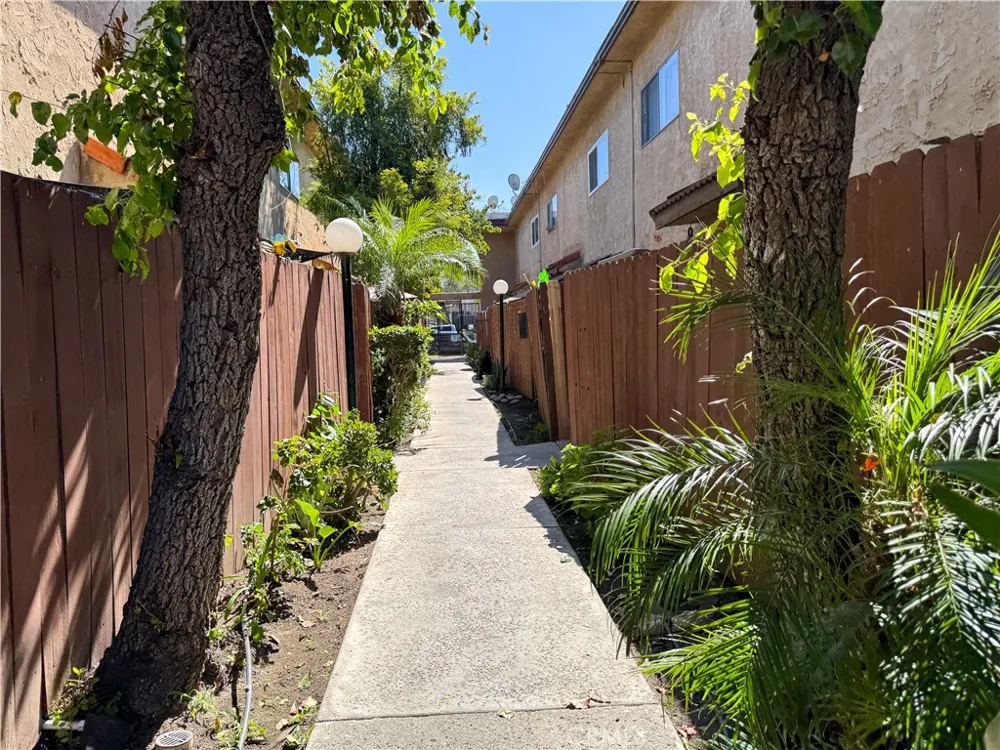 9019 Cedros Avenue #12 Panorama City, CA 91402