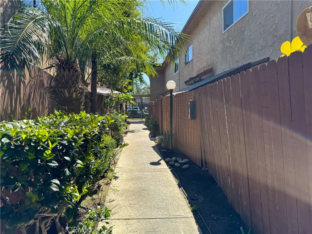 9019 Cedros Avenue #12 Panorama City, CA 91402