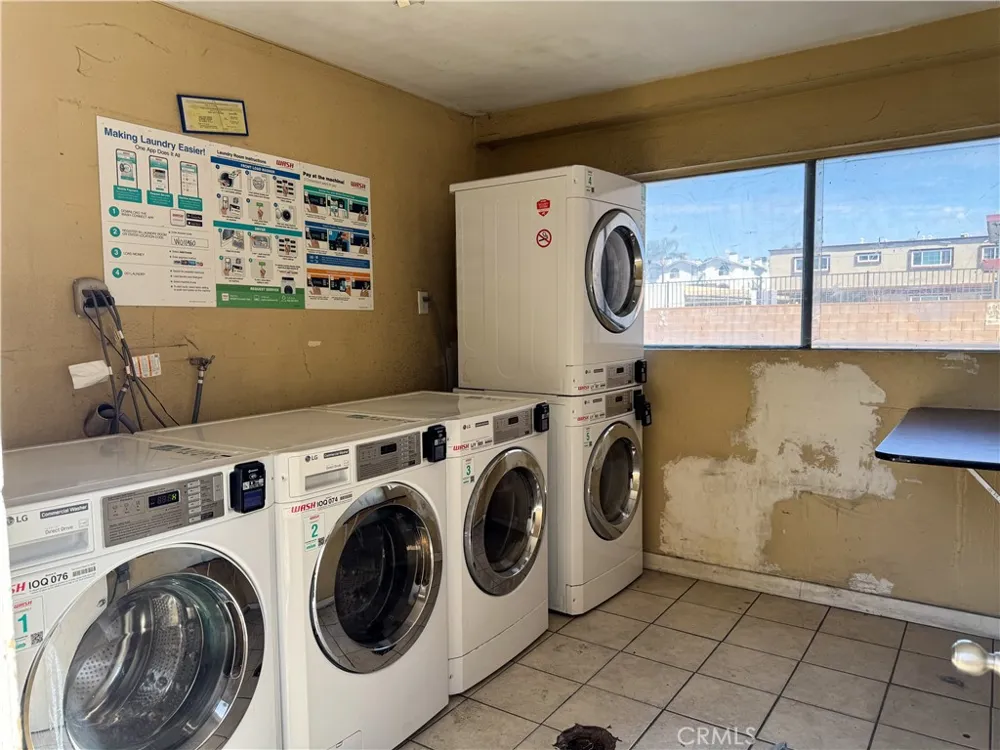9019 Cedros Avenue #12 Panorama City, CA 91402