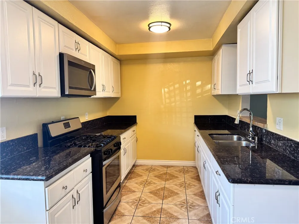 9019 Cedros Avenue #12 Panorama City, CA 91402