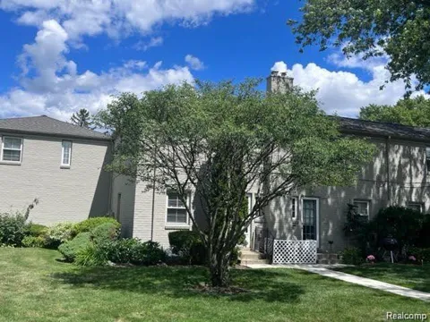1722 GRAEFIELD ROAD #46