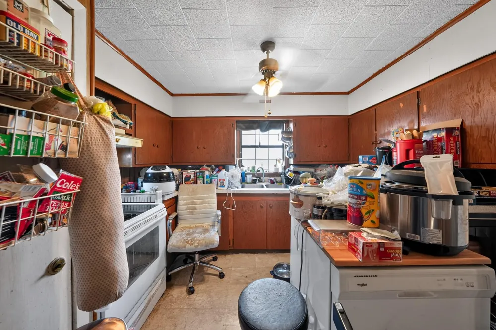 105 S Broadway Street Thorndale, TX 76577