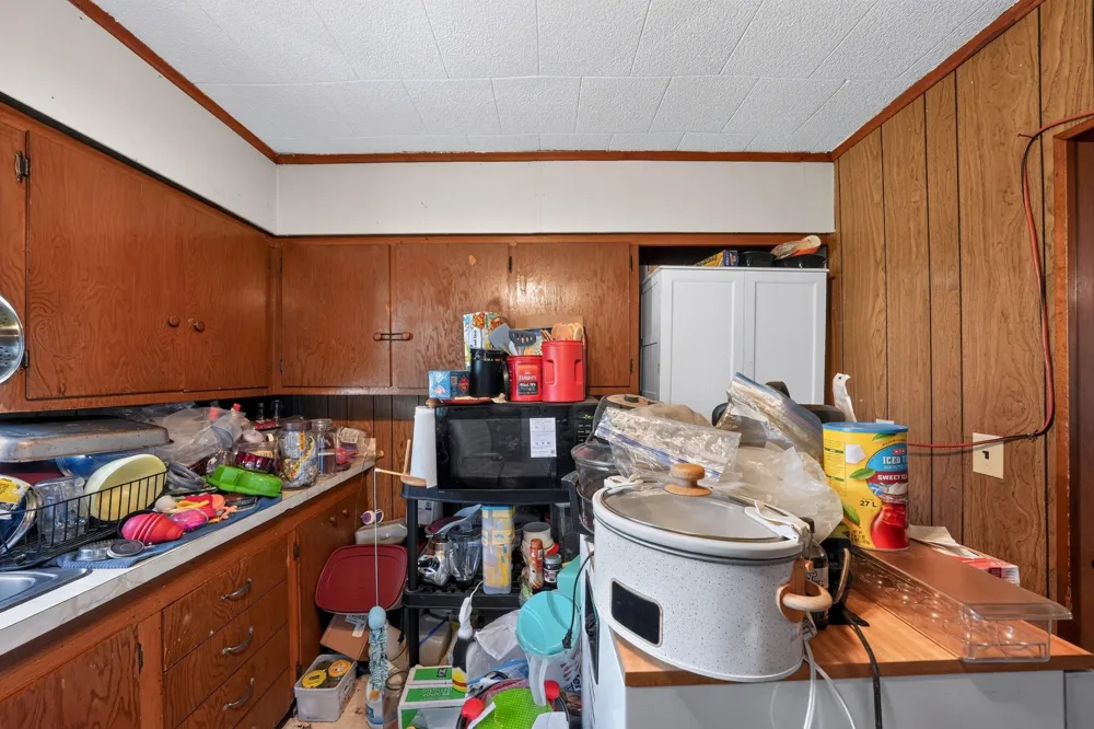 105 S Broadway Street Thorndale, TX 76577