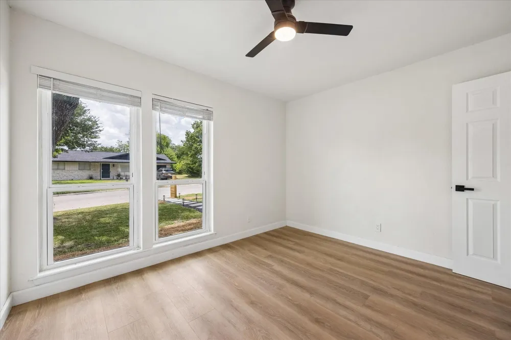 5203 Gladstone Drive Austin, TX 78723