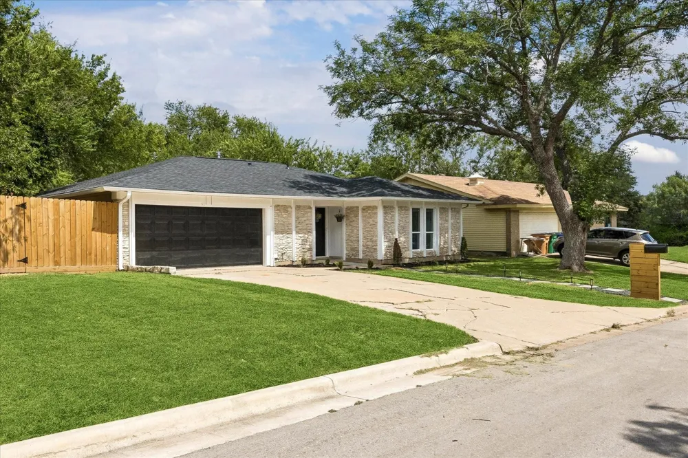 5203 Gladstone Drive Austin, TX 78723
