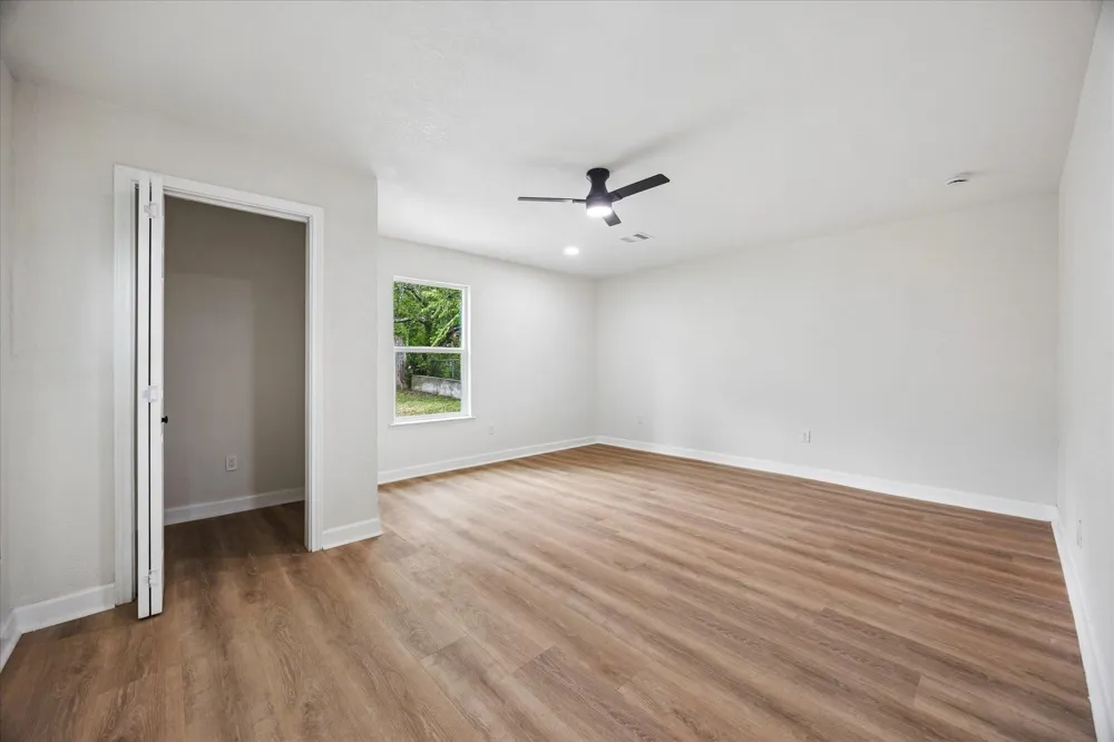 5203 Gladstone Drive Austin, TX 78723
