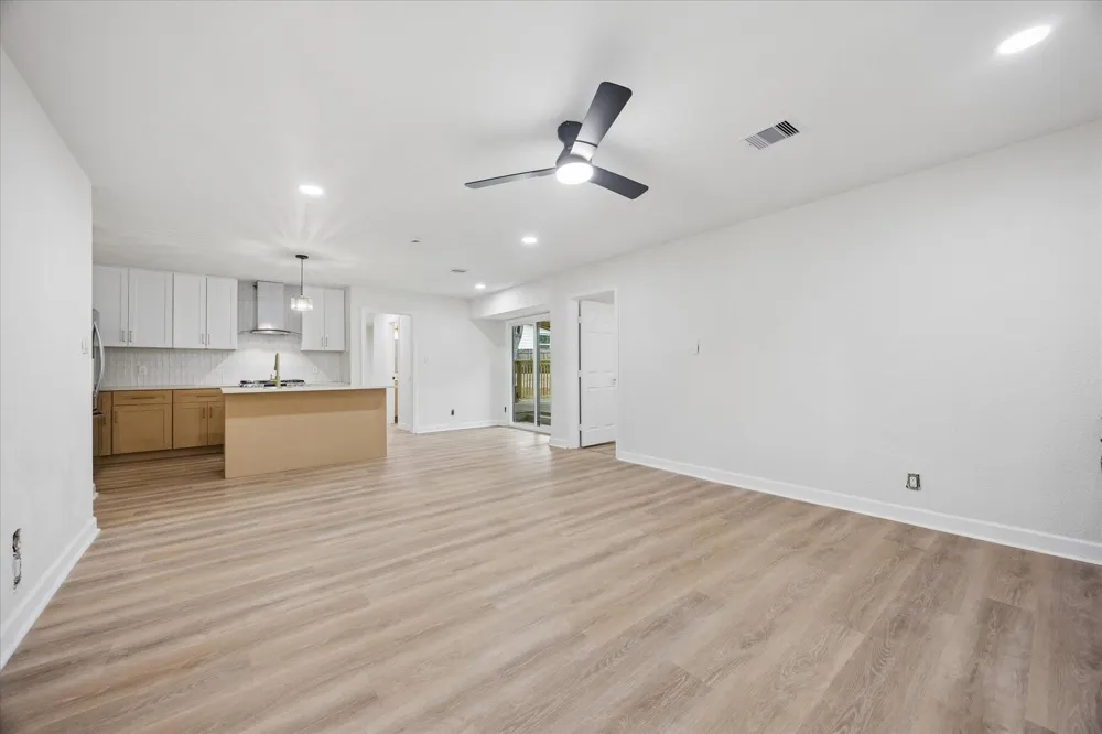 5203 Gladstone Drive Austin, TX 78723