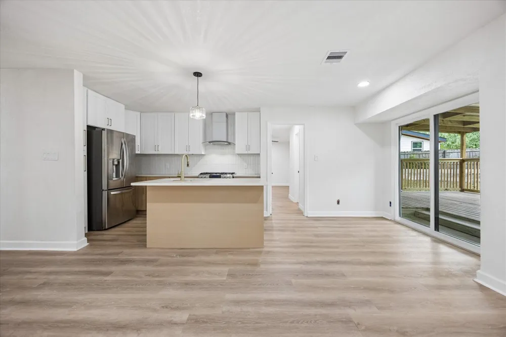 5203 Gladstone Drive Austin, TX 78723