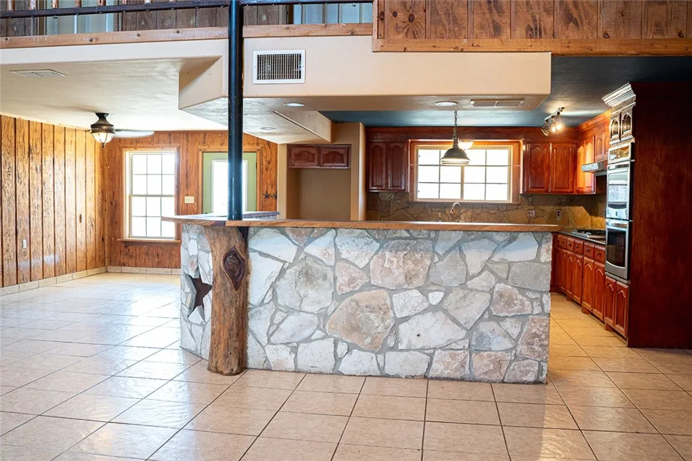 571 FM 799 George West, TX 78022