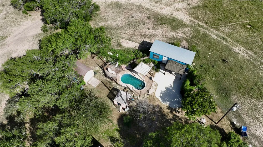 571 FM 799 George West, TX 78022