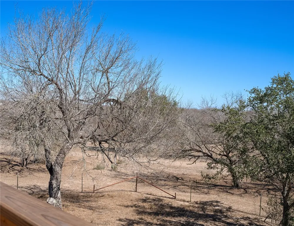571 FM 799 George West, TX 78022