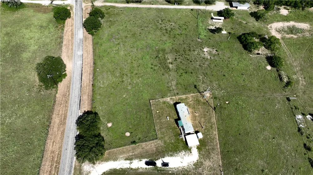571 FM 799 George West, TX 78022
