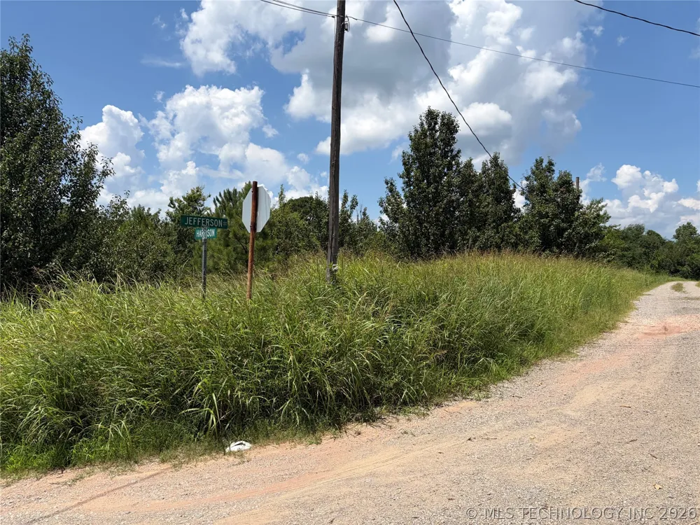 703 E Harrison Street Bristow, OK 74010