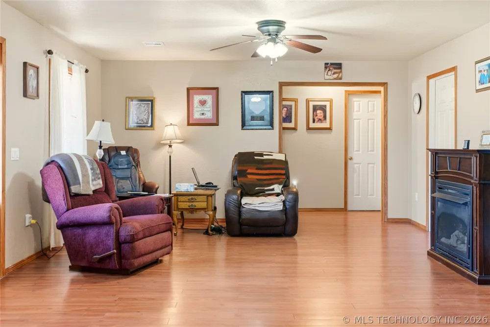 951 Alberty Lane Westville, OK 74965