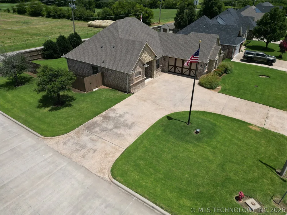 401 Wandering Way Ardmore, OK 73401