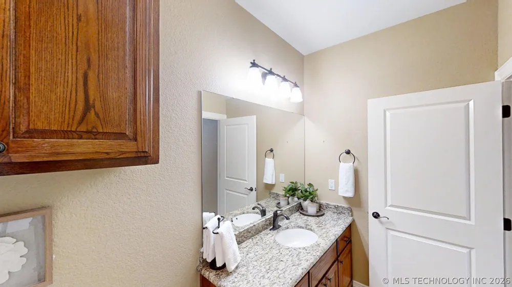 401 Wandering Way Ardmore, OK 73401