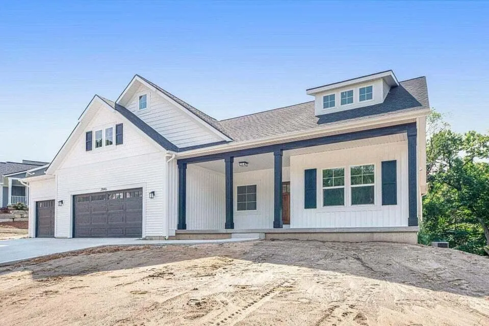 9689 Saint Ives Drive Morton Township, MI 49346